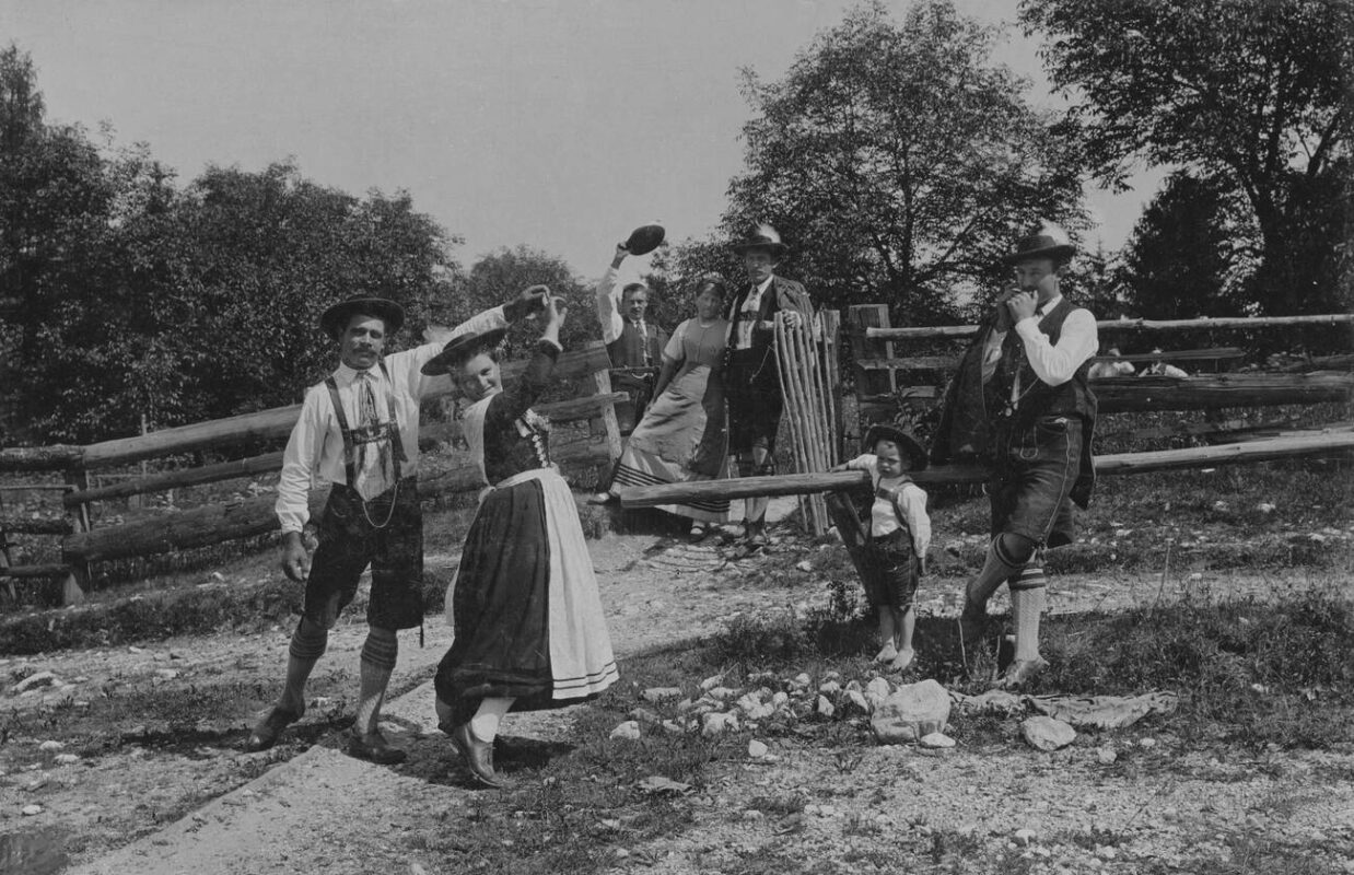 Post-War Fashion Evolution