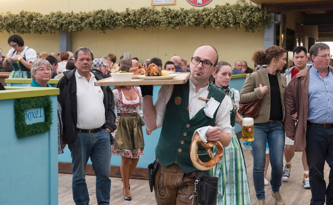 A Day in the Life of an Oktoberfest Waiter