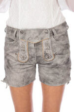 Dafne Keen British Lederhosen